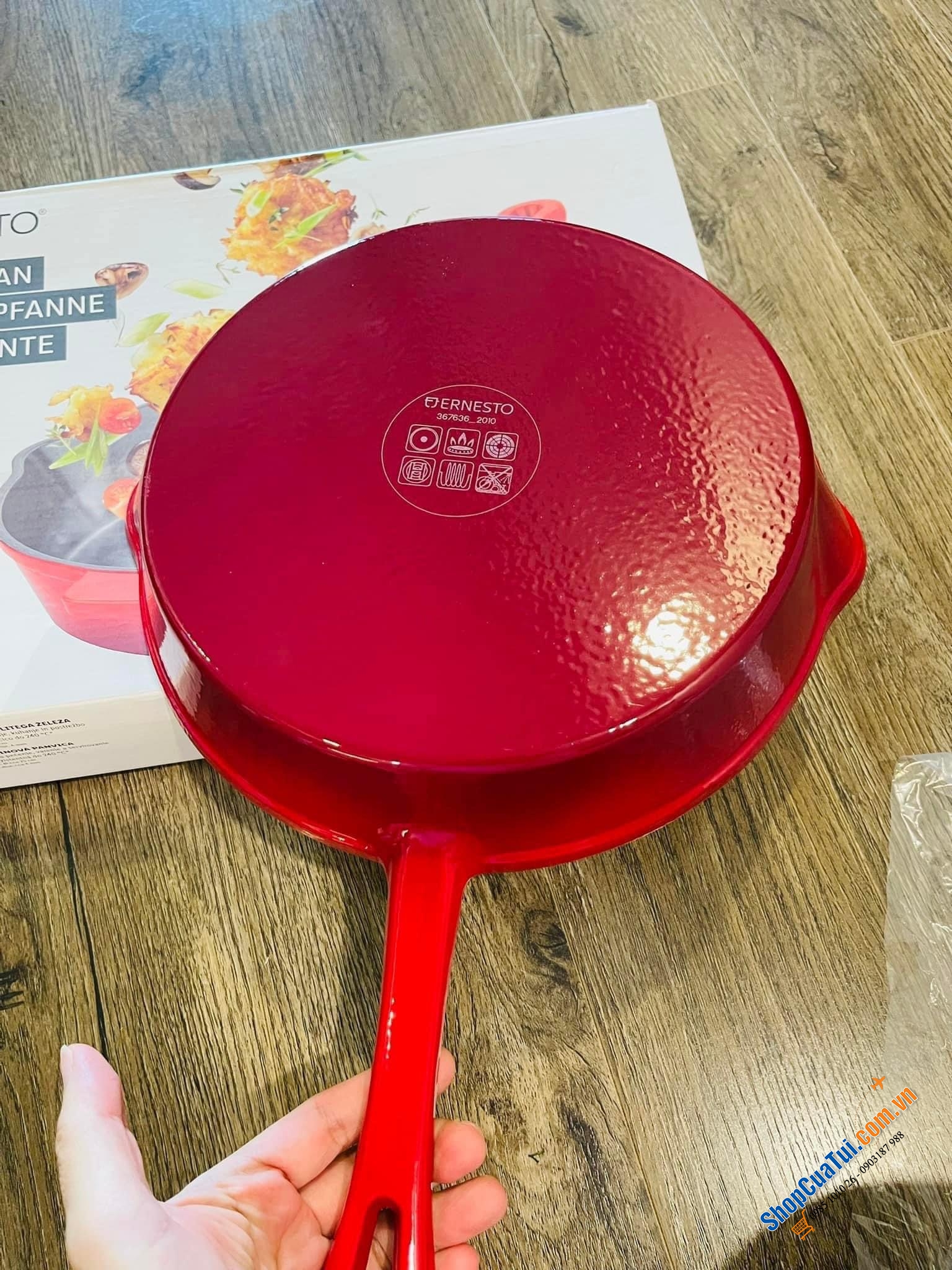 Chảo gang ERNESTO 24,5cm có tay cầm dài, miệng rót dầu - nội địa Đức