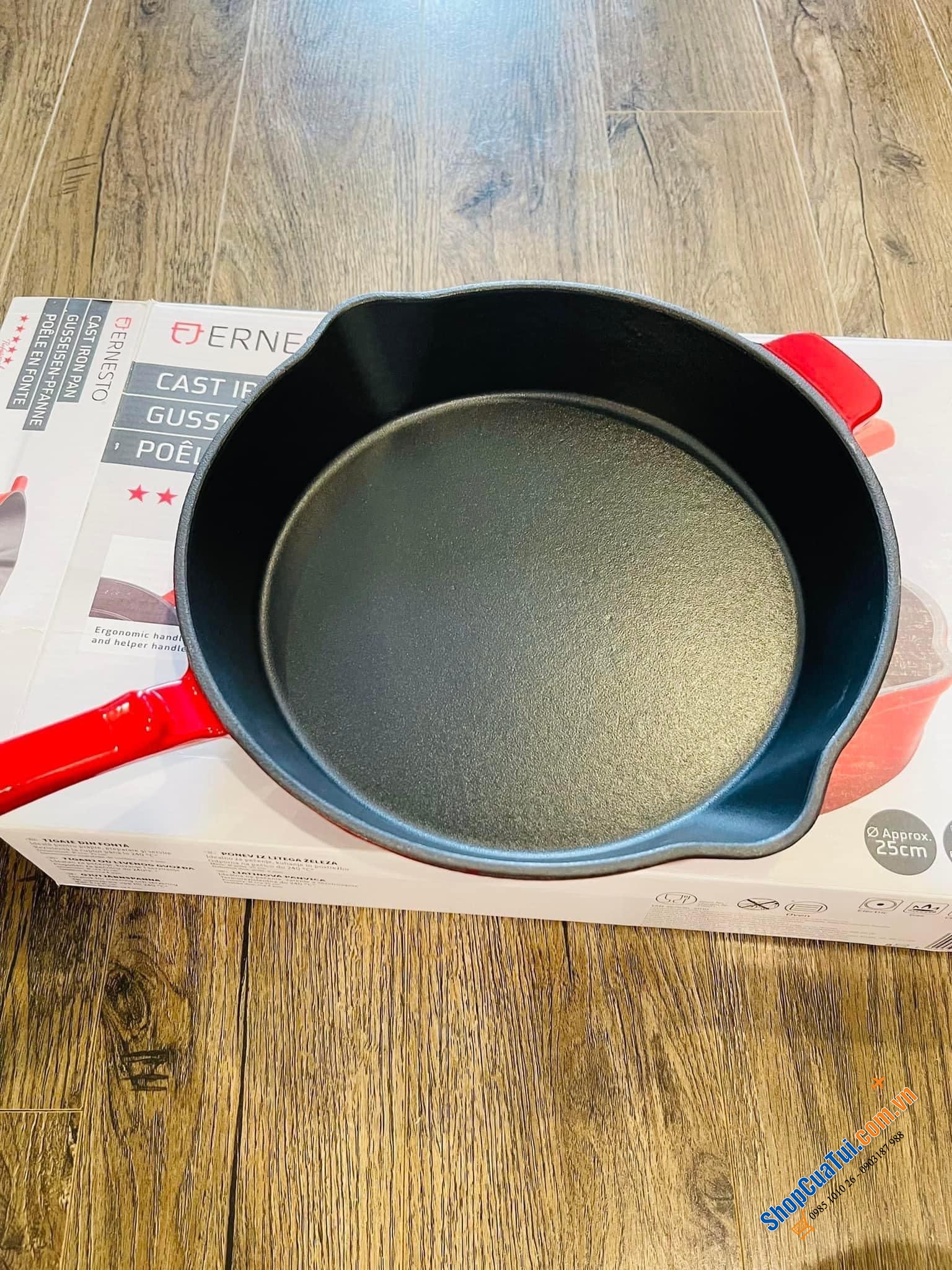 Chảo gang ERNESTO 24,5cm có tay cầm dài, miệng rót dầu - nội địa Đức