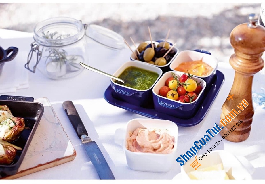 set 4 bát xanh Staub dùng đựng sốt, bánh kẹo, hoa quả khô, ...