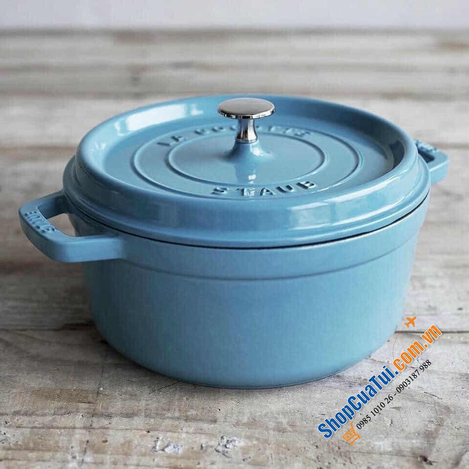 NỒI GANG STAUB MÀU XANH BIỂN EIS BLUE 24 CM DÁNG THẤP - DUNG TÍCH 3,8L.