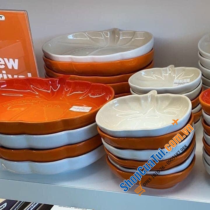 SET 2 ĐĨA BÍ NGÔ LE CREUSET MẦU TRẮNG VÀ CAM size nhỏ 13 x 10,4 x 3,5cm