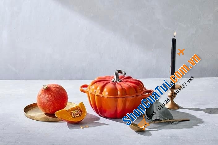 Nồi bí LC 24 cm, dung tích 3,7l - Nồi bí ngô Le Creuset sung túc, may mắn, cho lễ hội Halloween - Màu cam, màu trắng dáng cao