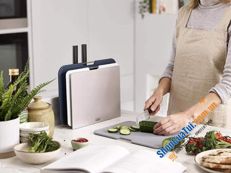 Bộ dao thớt Joseph Joseph 60194 mẫu mới gồm  3 dao, 3 thớt