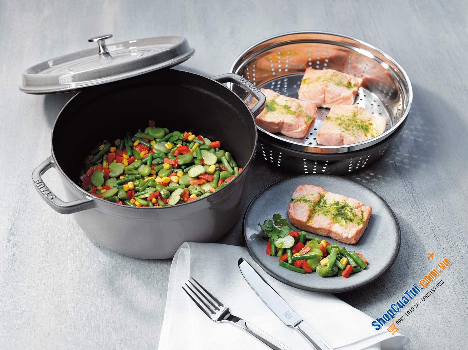 Nồi gang STAUB 26CM kèm xửng hấp - Nồi xửng Staub 5,2 Lít màu ghi, màu xanh húng quế