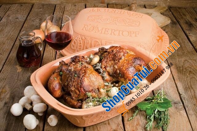NỒI NƯỚNG GỐM ĐỨC MADE IN GERMANY RÖMERTOPF JUBILÄUM - Hoạ tiết La Mã - Kích thước 34 x 19 x 25 cm. (3,5 Lít)