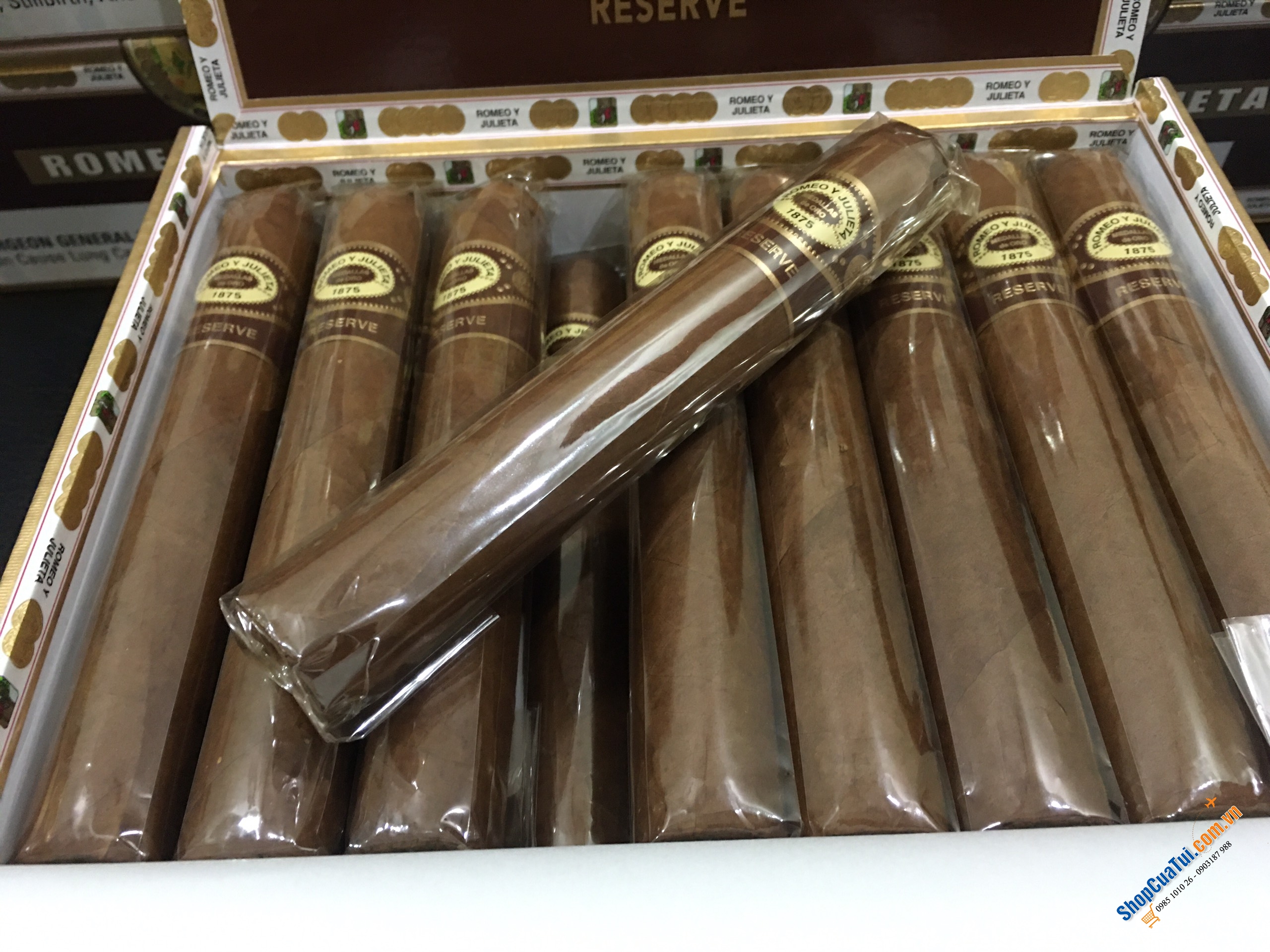 Cigar Romeo Y Julieta Reserva Toro  - Hộp 27 điếu xì gà