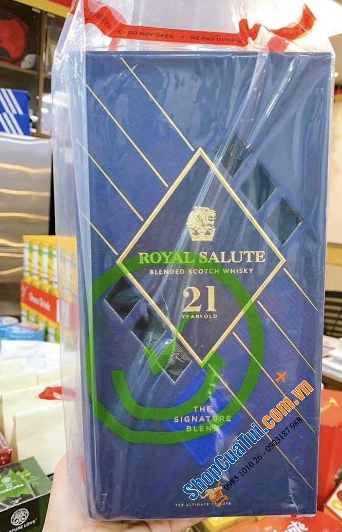 HÀNG ĐỨC: RƯỢU CHIVAS 21 ROYAL SALUTE 21 Y.O (Duty)