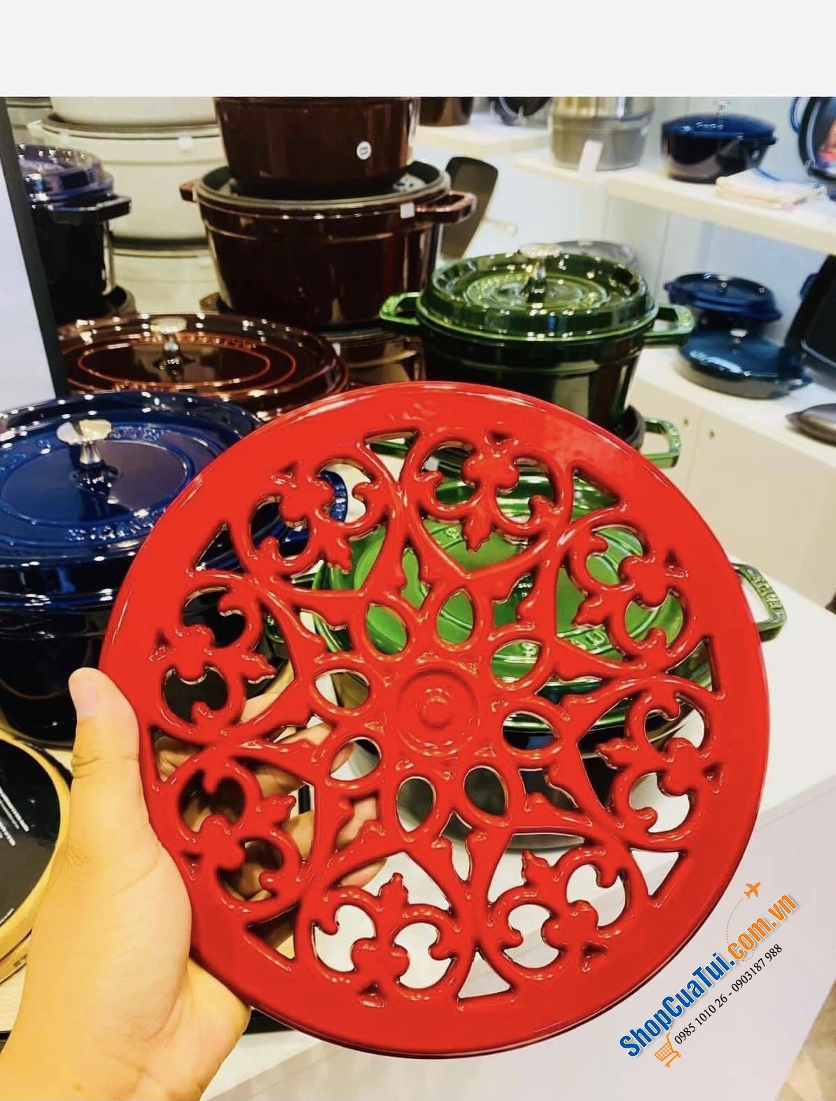 LÓT NỒI GANG STAUB - MÀU ĐỎ CHERRY.