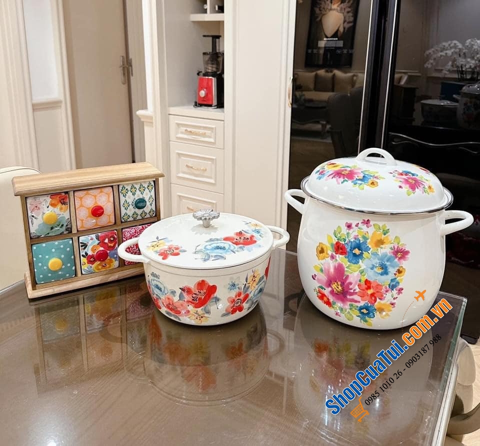 Nồi gang The Pioneer Woman 4,7L cao 15 cm, đường kính miệng 25 cm