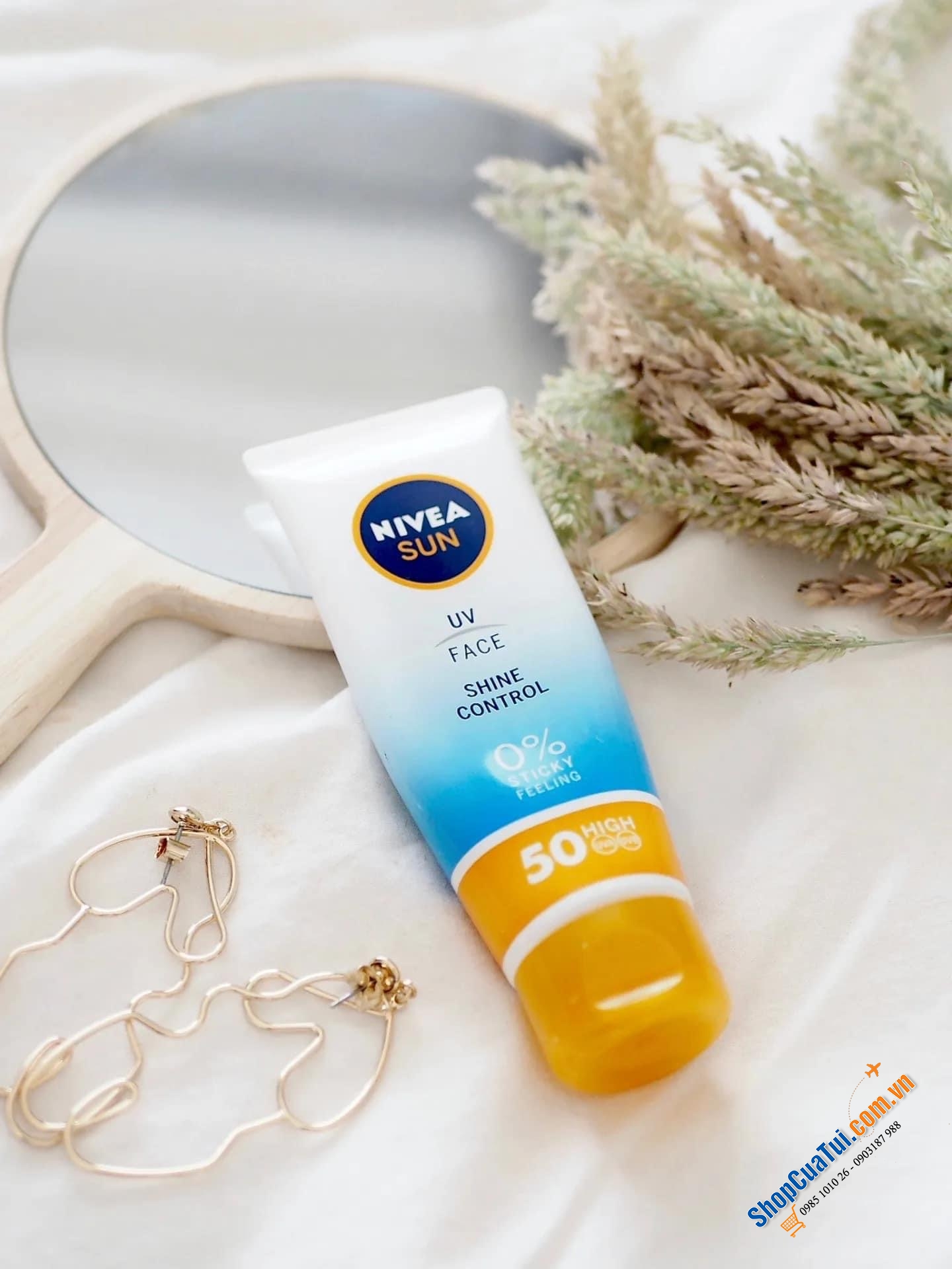KEM CHỐNG NẮNG NIVEA SUN UV GESICHT SPF 50 dành cho da mặt.