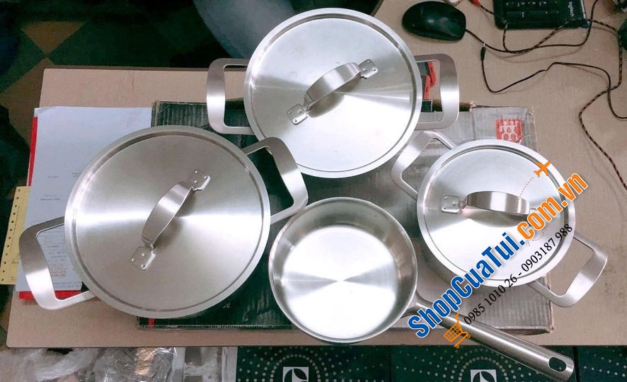 BỘ NỒI ZWILLING BASE 4 MÓN - VUNG INOX - THÉP KHÔNG GỈ CAO CẤP - CHẤT THÉP BÓNG MỜ - BỀN ĐẸP - HẠN CHẾ TRẦY XƯỚC