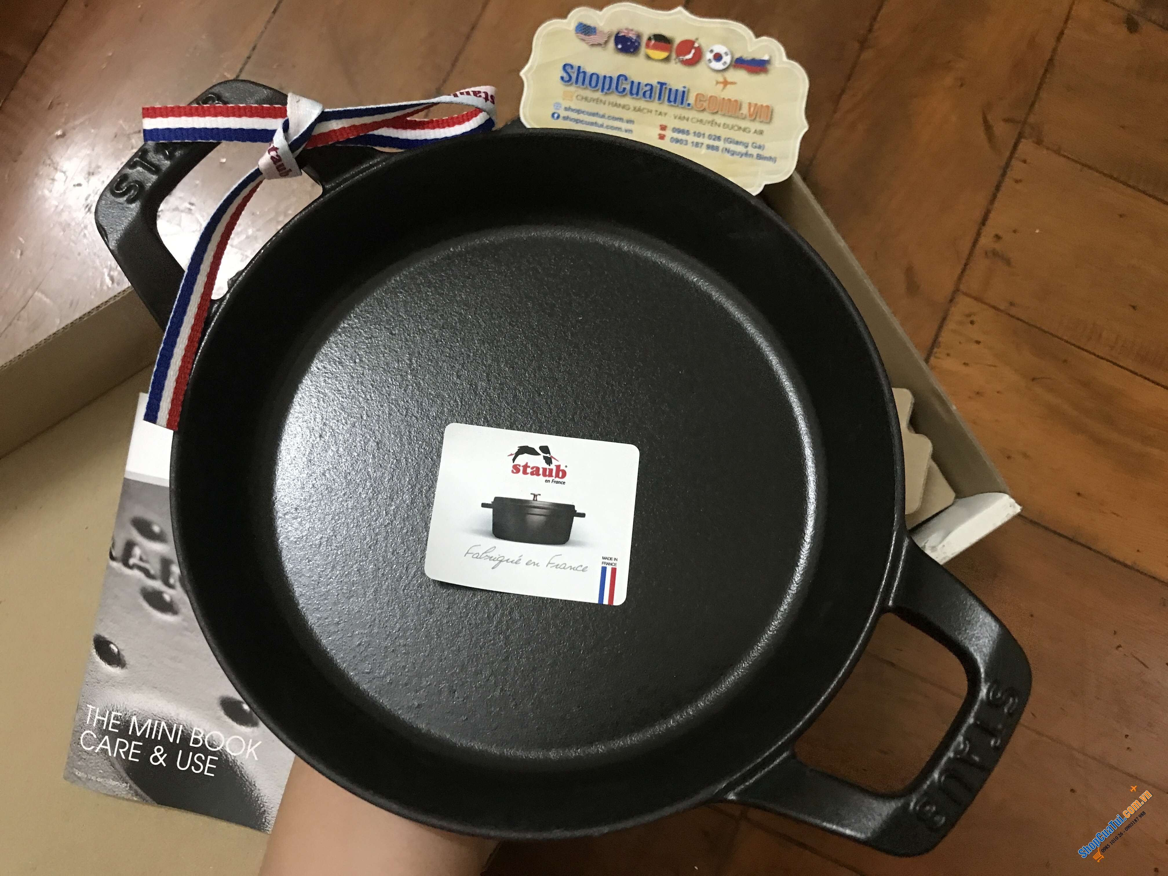 CHẢO GANG STAUB BỎ LÒ VÀ CHIÊN RÁN 20 CM - MÀU ĐỎ HOẶC ĐEN - MADE IN FRANCE