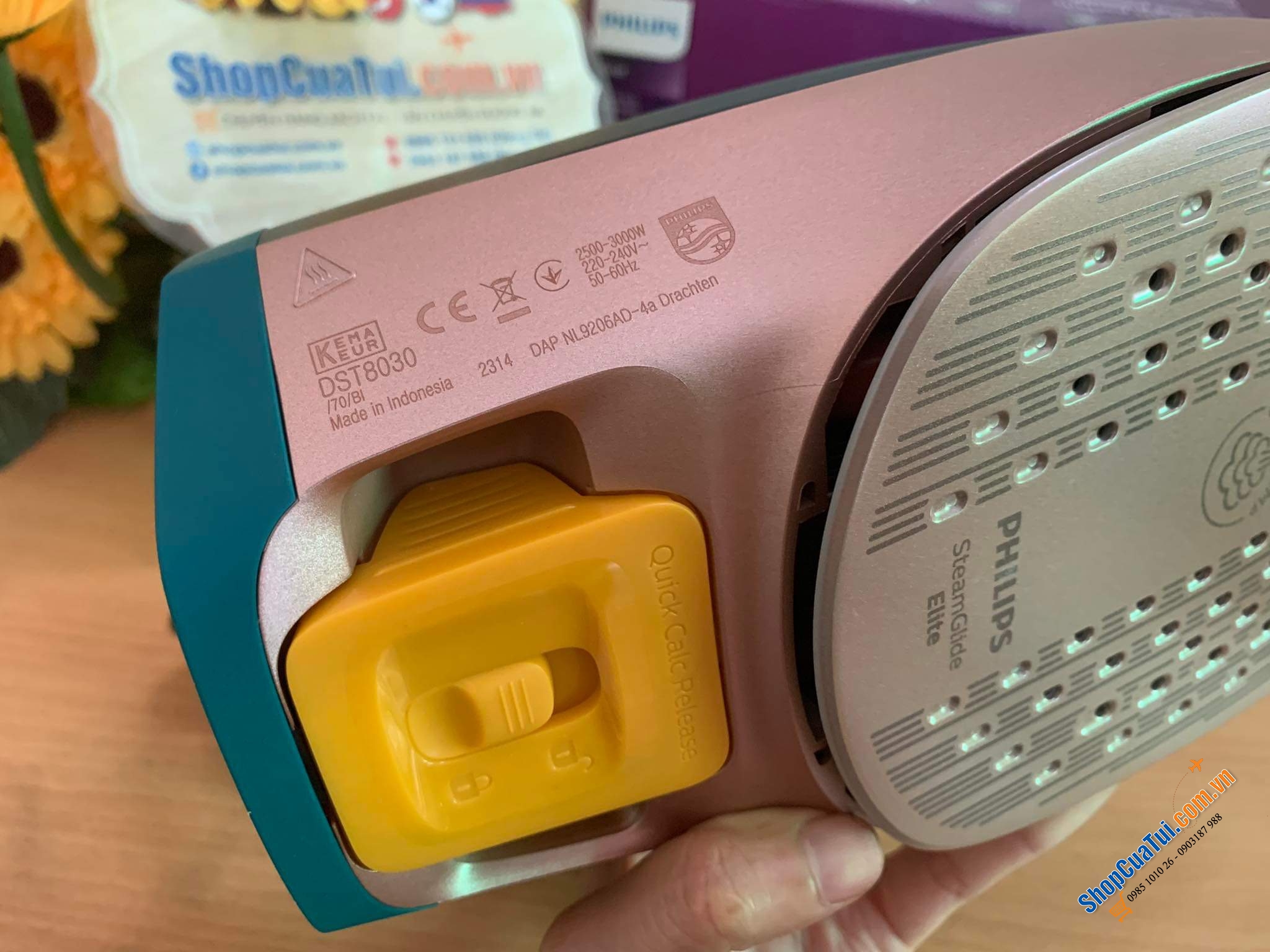 Bàn là hơi nước Philips Azur 8000 DST8030/70 công suất 3000W cực kỳ mạnh mẽ màu xanh thạch anh-gold