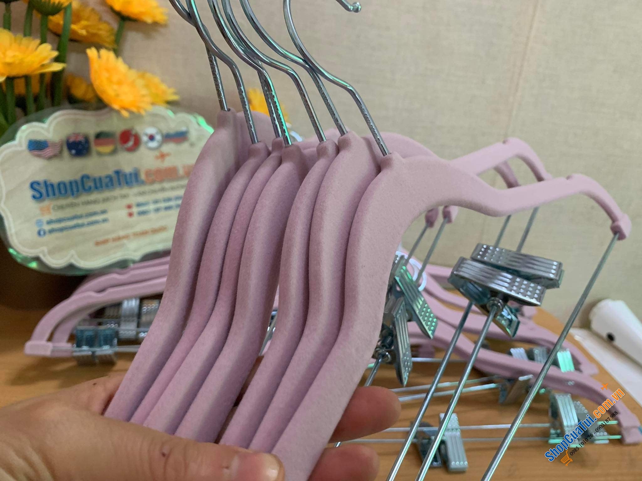 Set 30 mắc quần áo phủ nhung kèm kẹp treo quần, váy Songmics - Móc quần áo model 2023