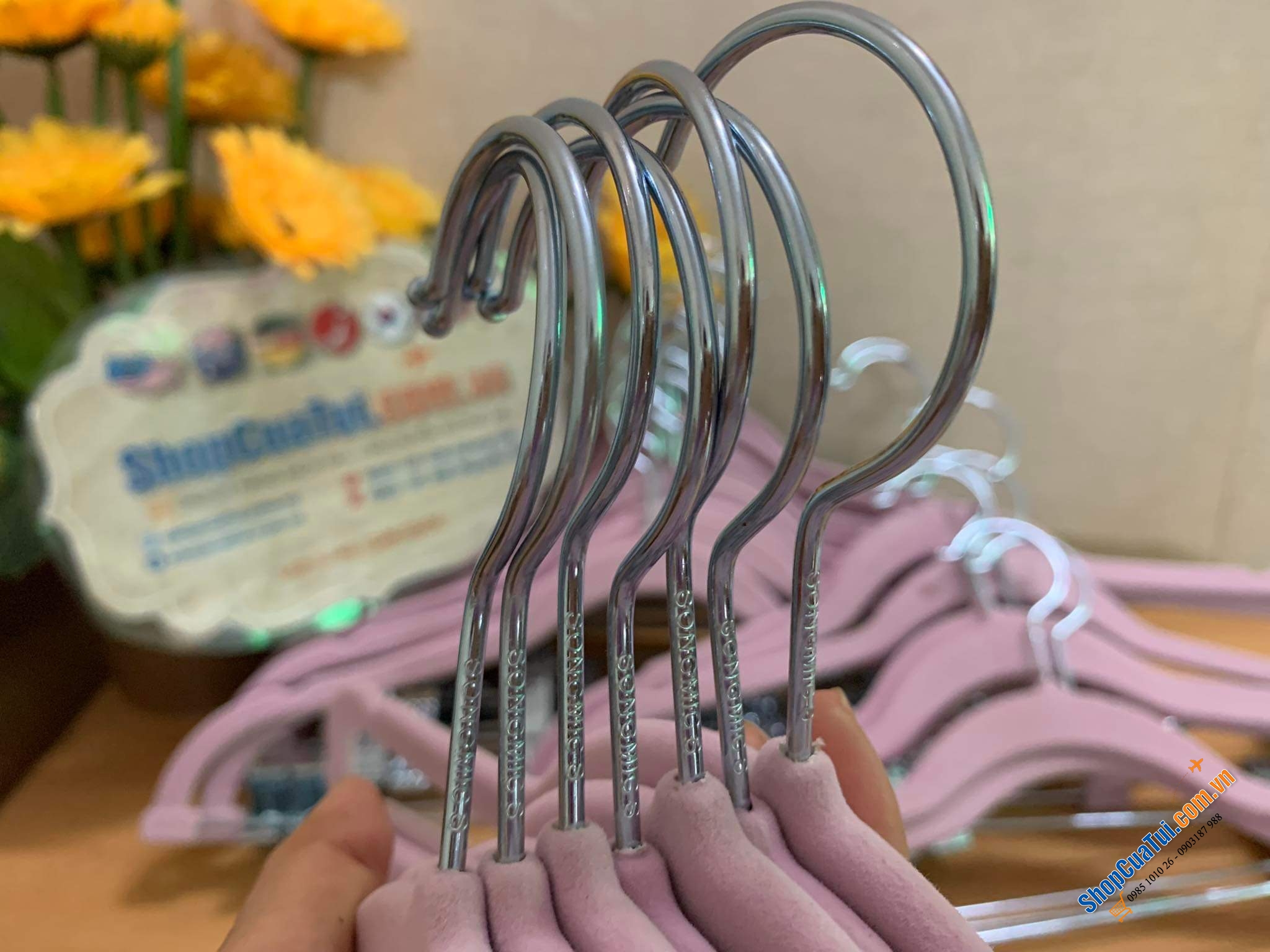 Set 30 mắc quần áo phủ nhung kèm kẹp treo quần, váy Songmics - Móc quần áo model 2023