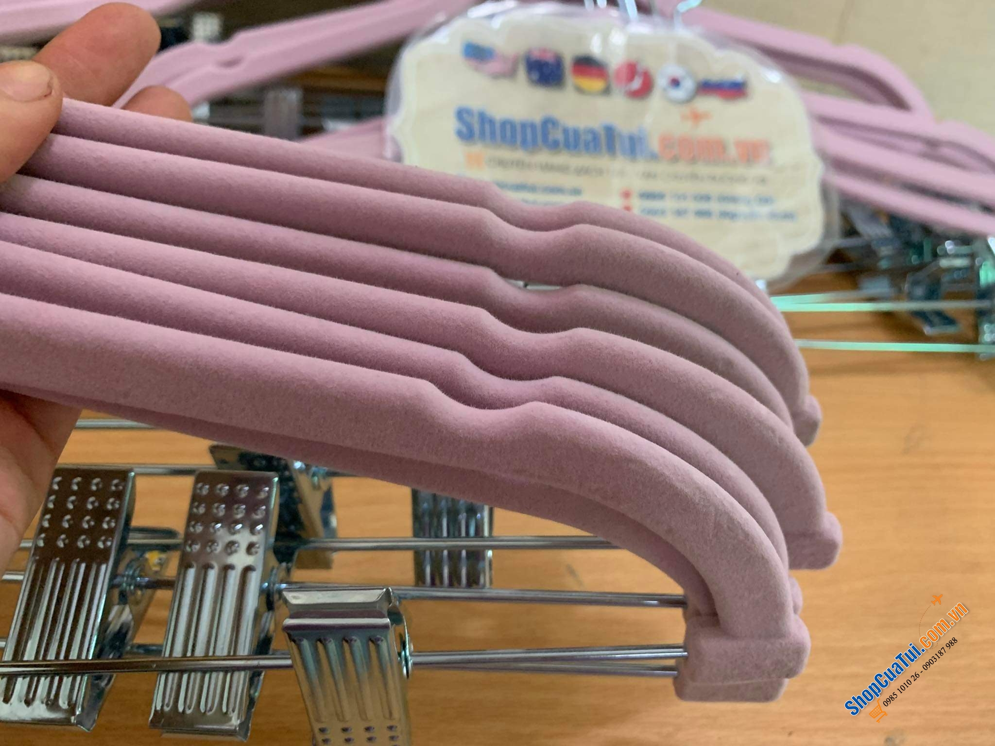 Set 30 mắc quần áo phủ nhung kèm kẹp treo quần, váy Songmics - Móc quần áo model 2023