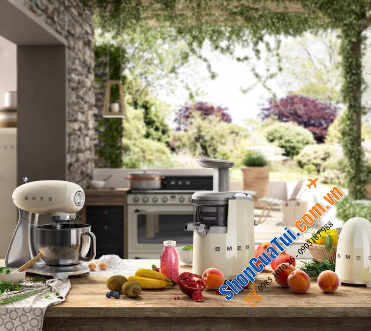 Máy Ép chậm SMEG màu kem SJF01CREU 150w