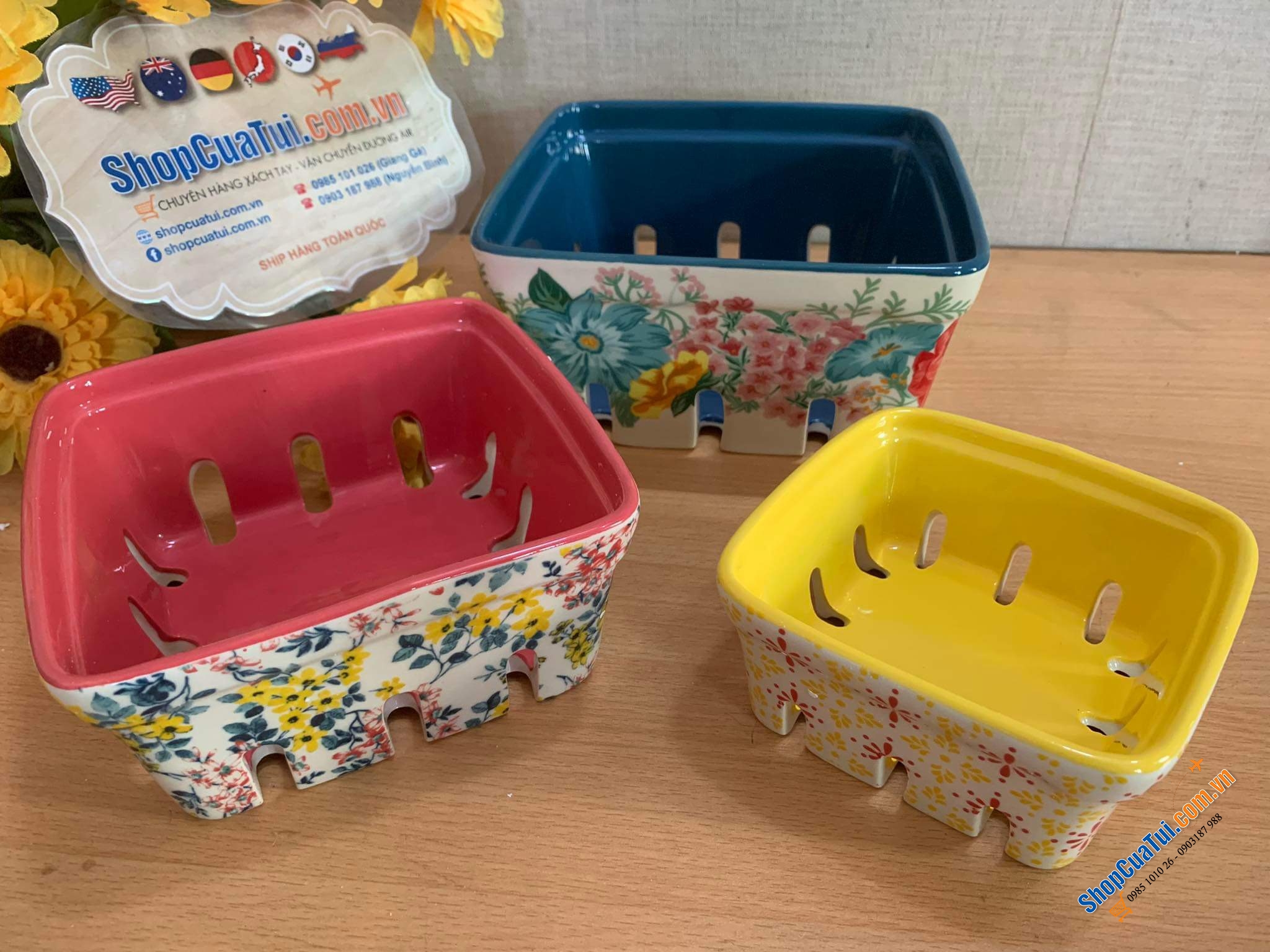 Sét 3 rổ sứ The Pioneer Woman Fancy Flourish đựng hoa trái với thiết kế mộc mạc quyến rũ