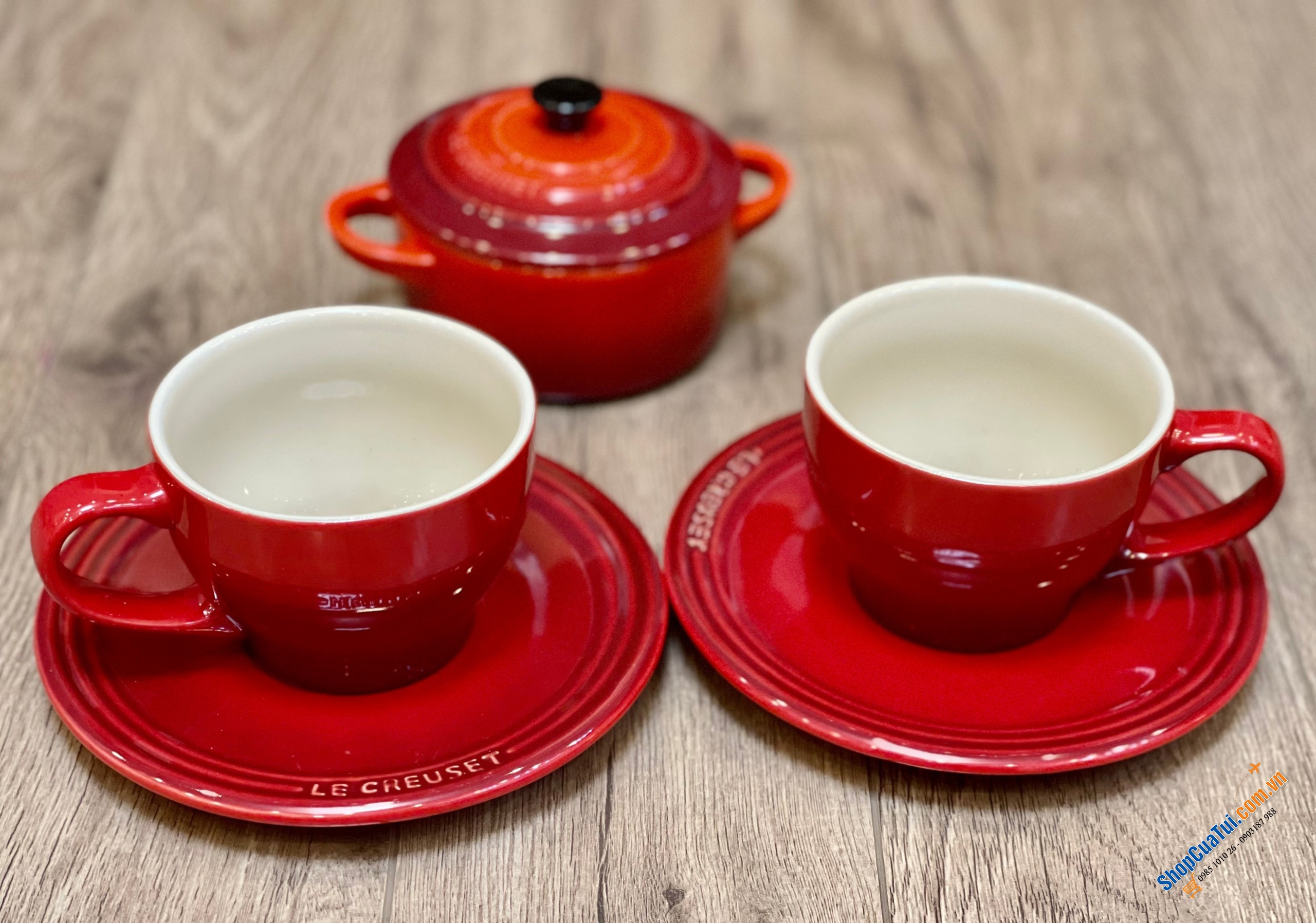Set 2 cốc kèm 2 đĩa tròn Capuchino 200ml Le Creuset màu đỏ