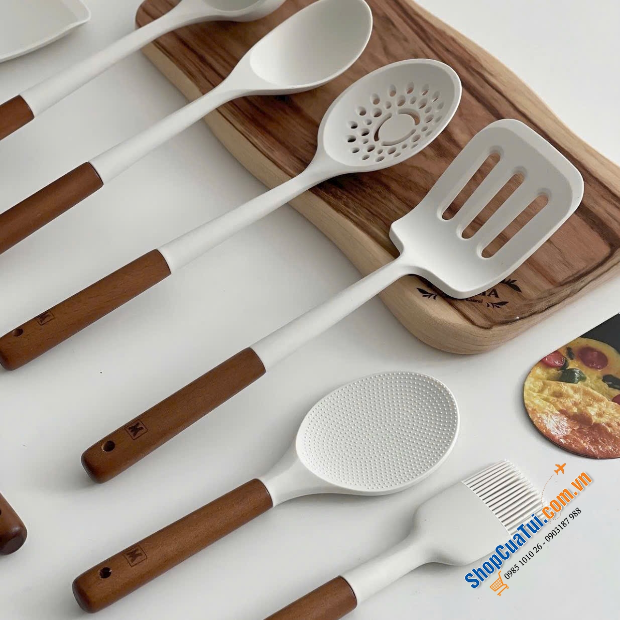 Set dụng cụ nấu ăn silicon Wagensteiger 8 món màu trắng