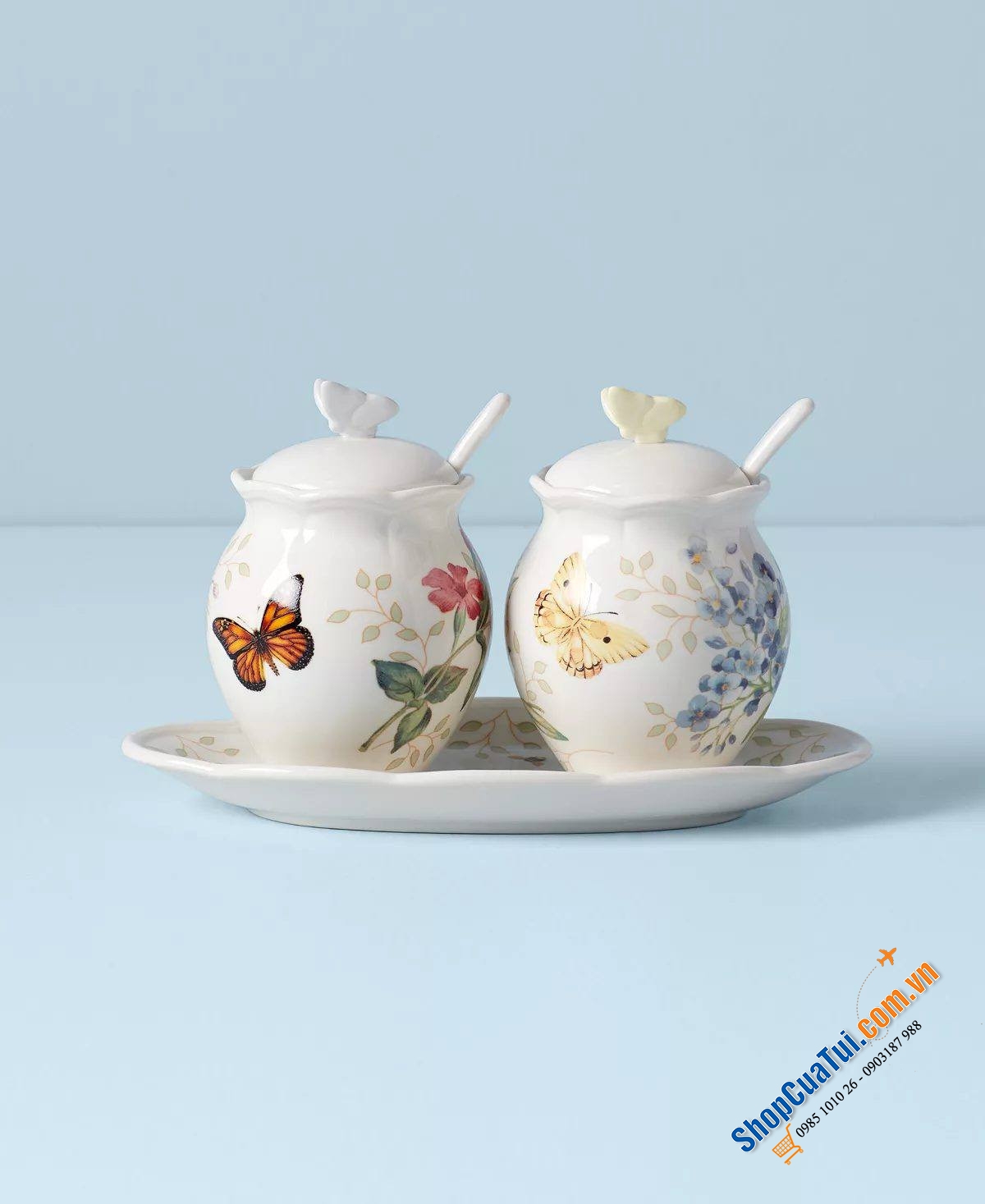 Sét hũ gia vị kèm khay 7 món Lenox Butterfly Meadow bằng gốm sứ gồm 2 hũ gia vị nhỏ có nắp đậy, 2 thìa và 1 khay