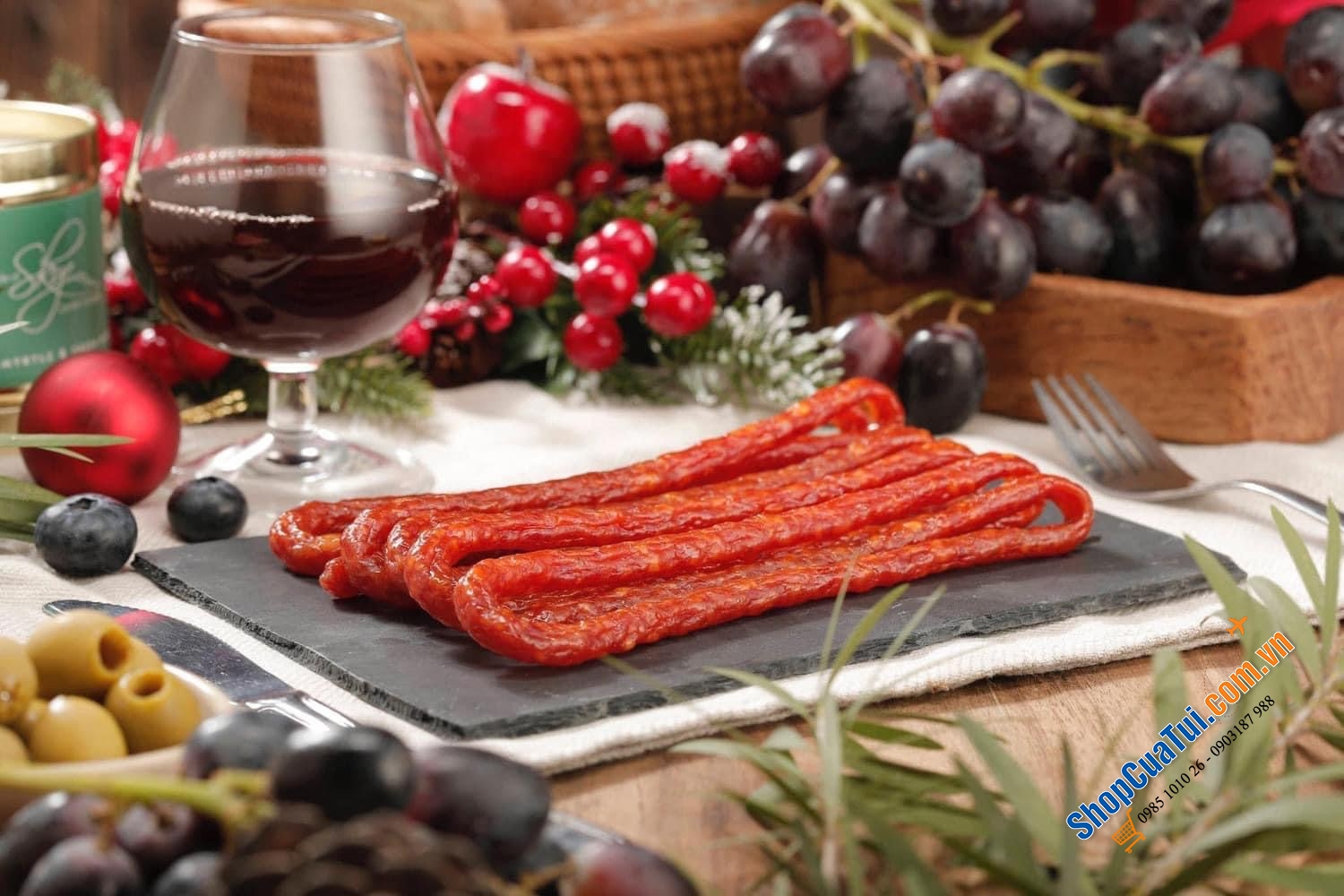 SALAMI QUE - XÚC XÍCH KHÔ BERLINKI 85g VỊ TRUYỀN THỐNG không cay và VỊ CHILLI cay- Salami Berlinki nổi tiếng của Balan trên khắp thế giới