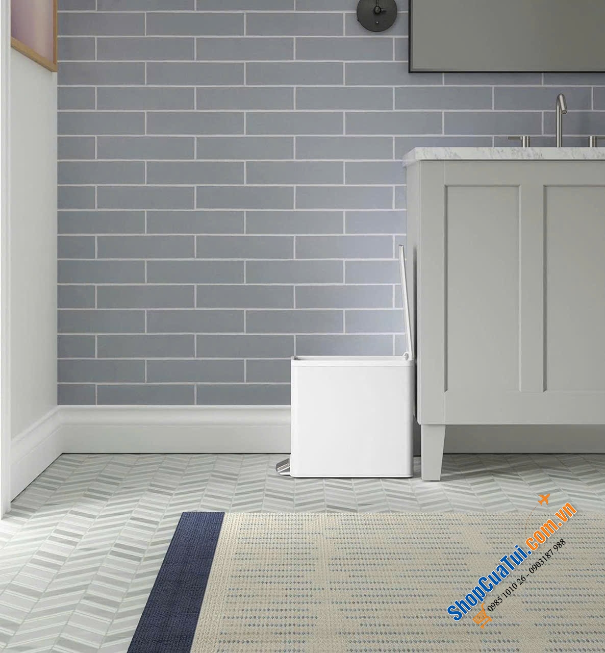 THÙNG RÁC CHỮ NHẬT 10L KOHLER SLIM đạp chân, lý tưởng cho không gian nhỏ, hẹp mà vẫn sang chảnh