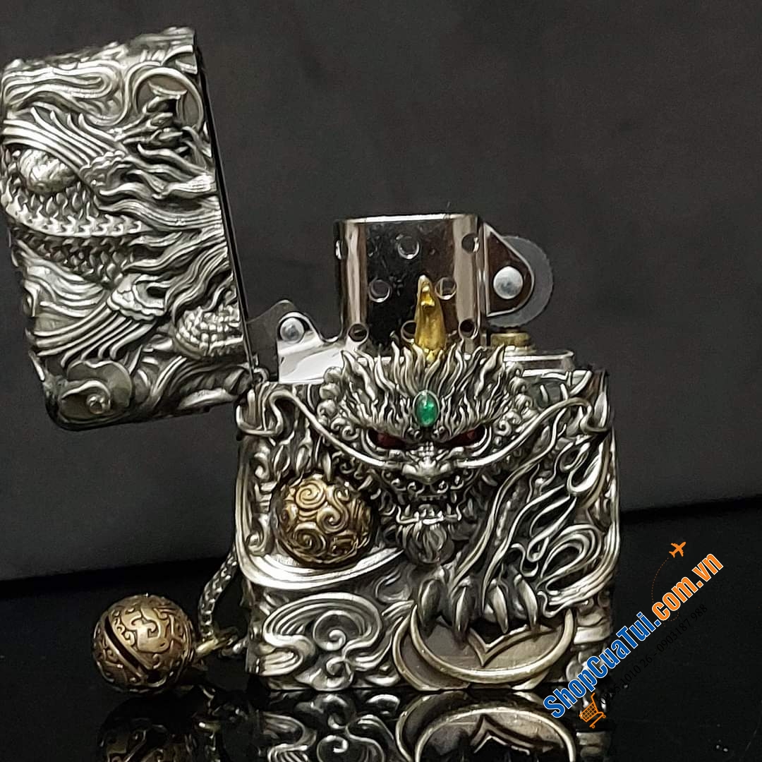 Bật lửa ZIPPO Kỳ lân kim tiền - biểu tượng của sự giàu sang phú quý với toàn bộ 5 mặt zip được bọc nổi, cầu kì và chỉn chu trong từng chi tiết (màu bạc limited)