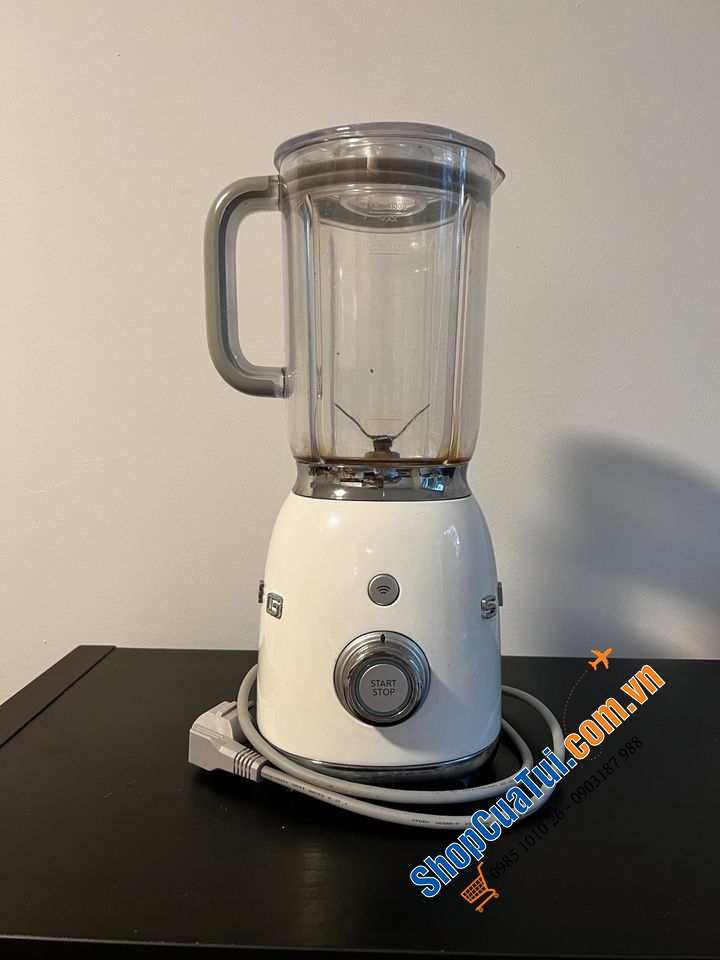 Máy xay sinh tố SMEG BLF03WHEU màu trắng 1,5 Lít, 800w