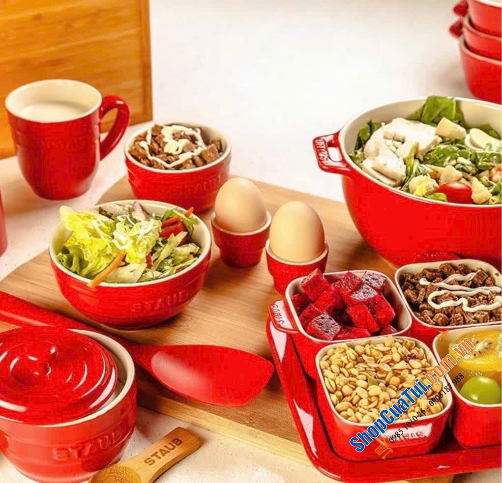 Set 4 bát vuông sứ Staub kèm khay bày đồ ăn màu đỏ