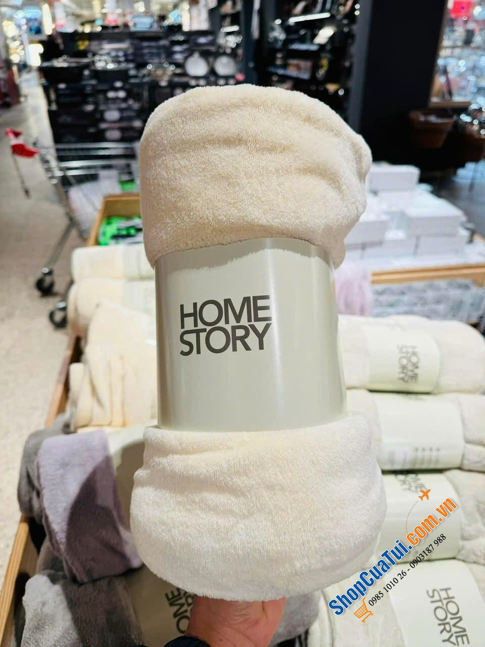 CHĂN HOMESTORY kích thước 130 x 160cm - đắp mùa thu xuân hoặc trời se lạnh, đắp trên ô tô; hoặc dùng đắp khi ngồi ghế xem film...