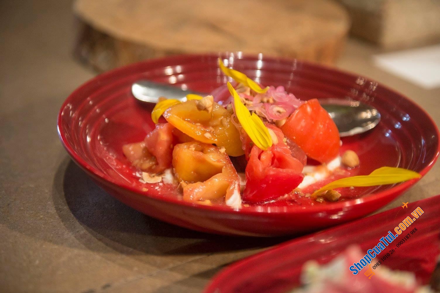 ĐĨA LE CREUSET SÂU LÒNG 25 CM