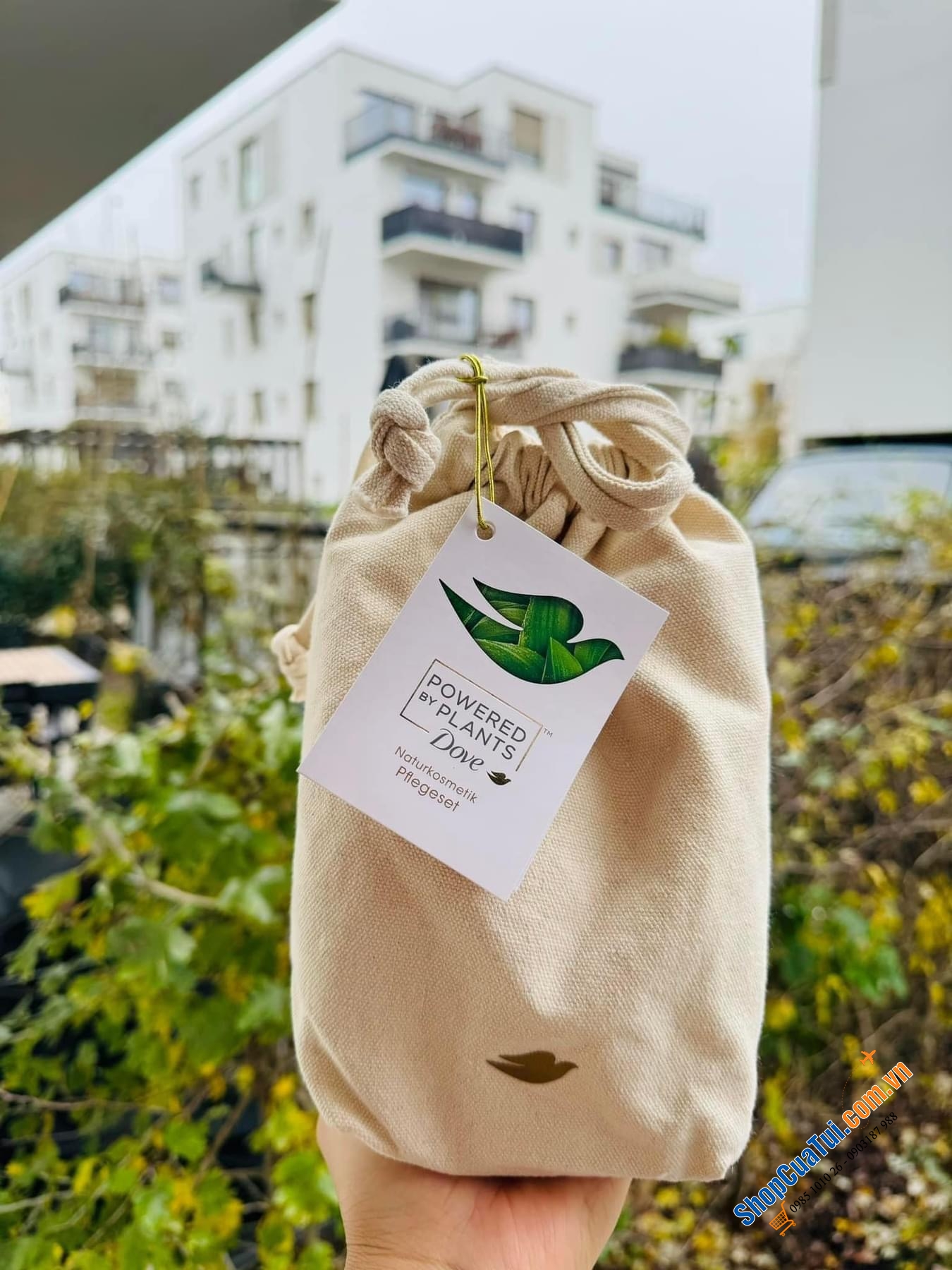 Bộ sản phẩm Dove dành cho nữ Powered by Plants.