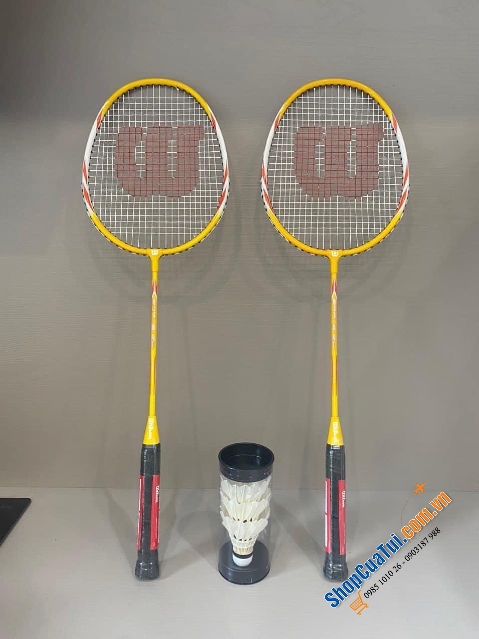 Bộ vợt cầu lông Wilson Badminton phiên bản mới Brave 2.0 (2 màu đỏ và vàng) hàng hiệu xịn & chất