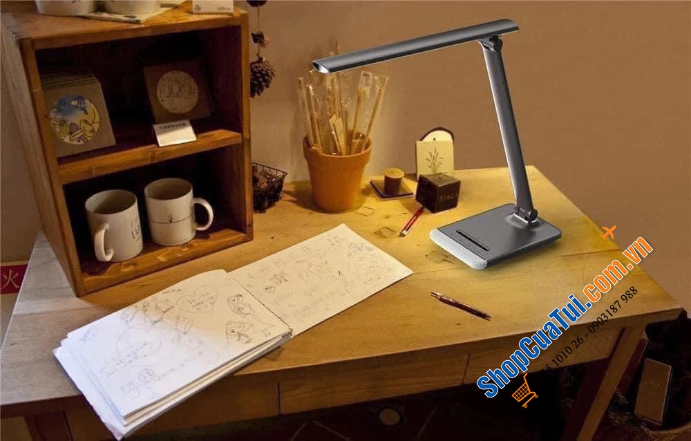 Đèn Chống Cận Wilit H10Q Brown hỗ trợ chống cận thị rất tốt, tích hợp cổng sạc USB và sạc không dây