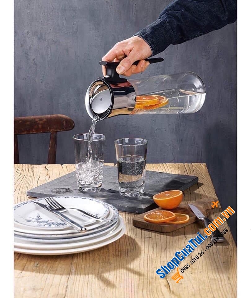 BÌNH NƯỚC THUỶ TINH WMF BASIC 1,5 L CÓ TAY CẦM.