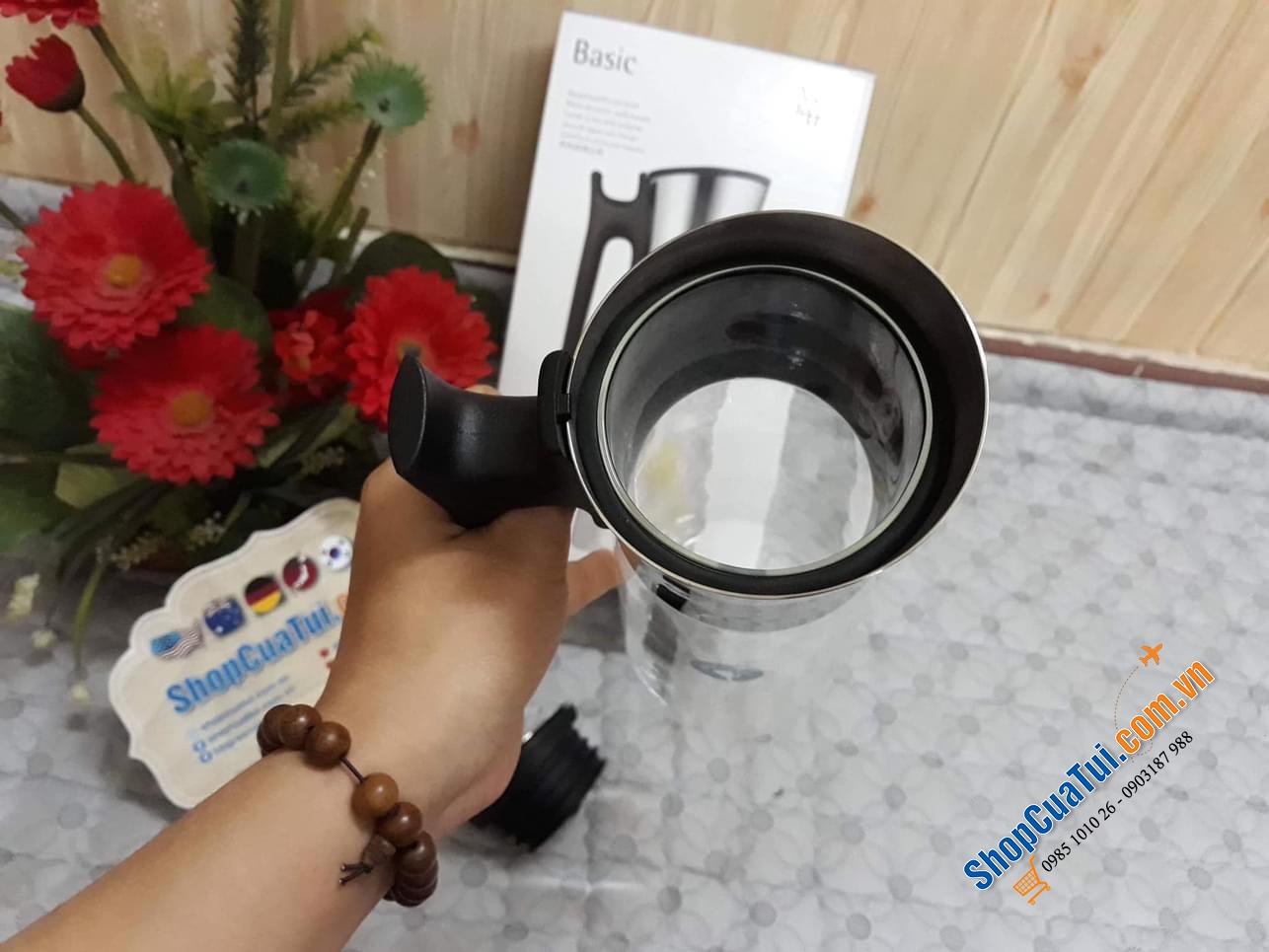 BÌNH NƯỚC THUỶ TINH WMF BASIC 1,5 L CÓ TAY CẦM.