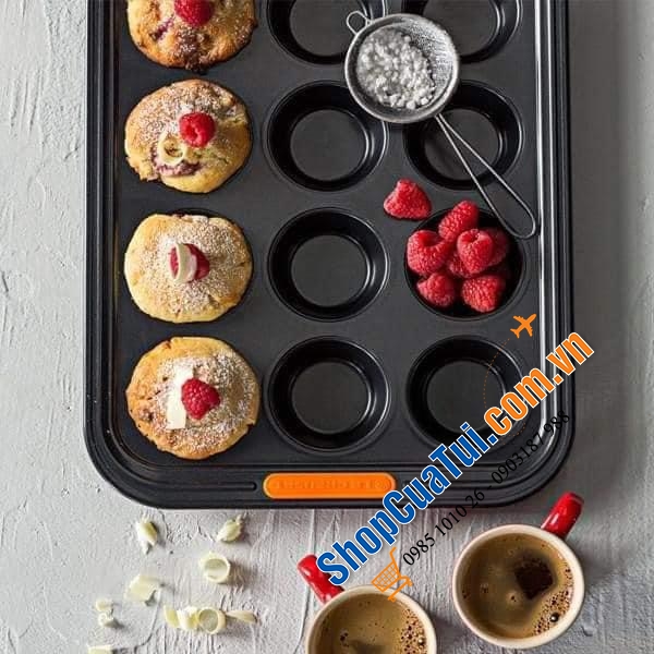 KHAY BÁNH MUFFIN LE CREUSET 12 CÁI.