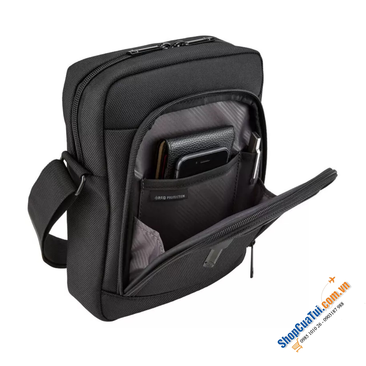 Túi đeo chéo Samsonite với thiết kế thuận tiện, hiện đại và thiết thực có thể dùng đi du lịch hoặc dùng hàng ngày