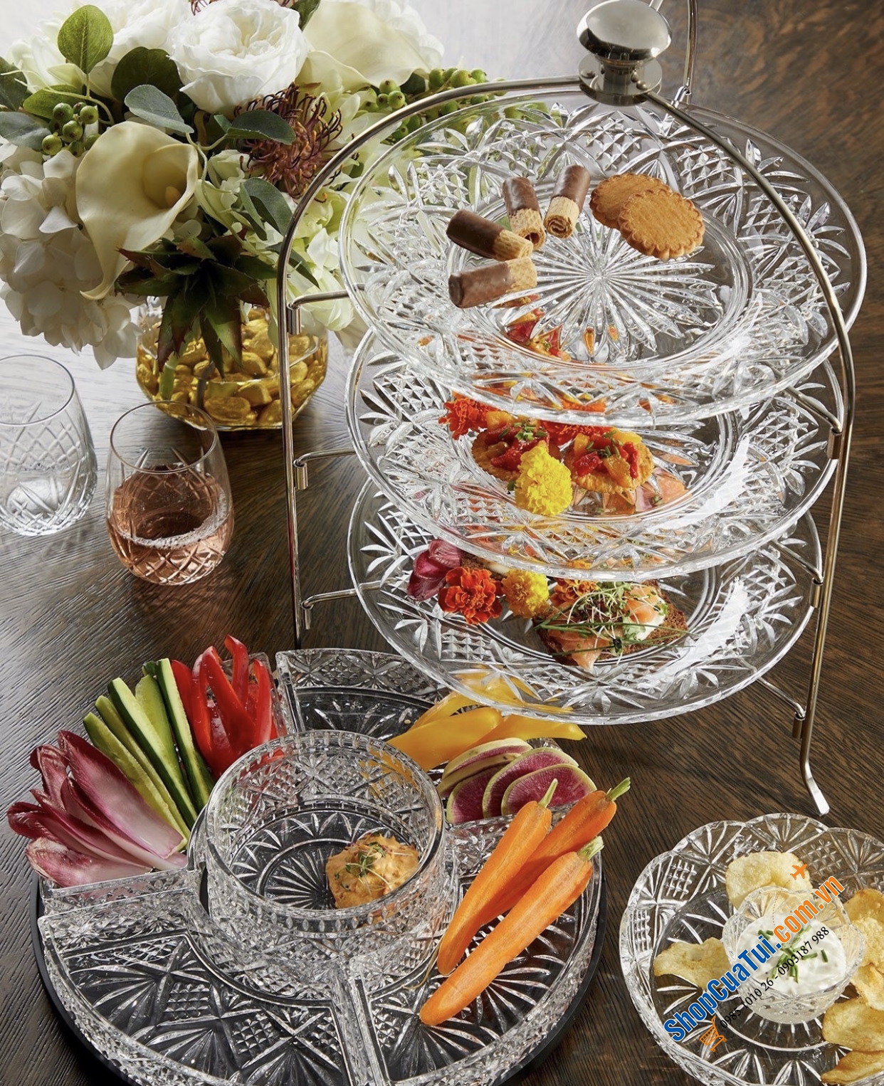 Khay ba tầng Dublin tròn - Dublin Three Tier Crystal Server