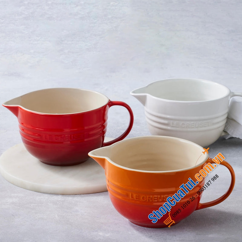 Ca rót Le Creuset 2 lít màu trắng Meringue - có thể dùng làm bát trộn, bình trộn - Made in Thái Lan