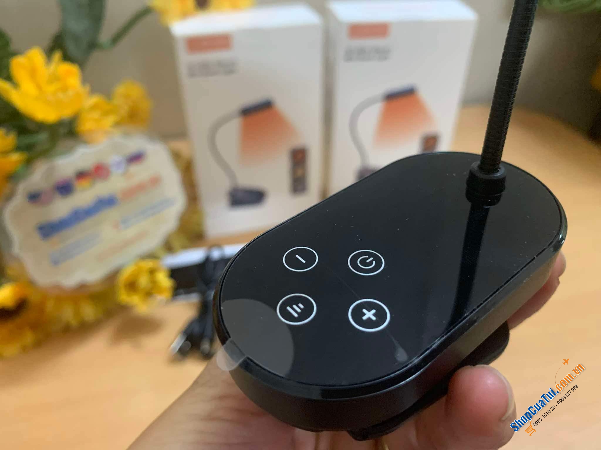 Đèn Đọc Sách Đa Chức Năng Glocusent với pin 1000mAh cho thời gian sử dụng từ 8-80 giờ tùy độ sáng
