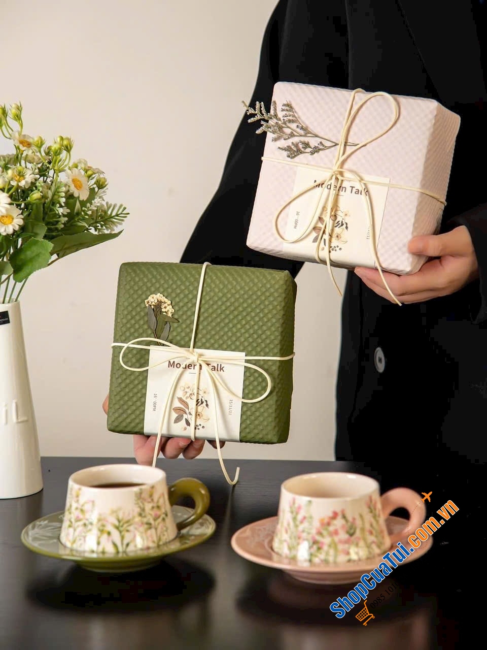 SET 2 TÁCH 2 ĐĨA TRÀ CHIỀU  CAO CẤP UK - hoạ tiết hoa cỏ-  Làm bằng sứ cao cấp phong cách vintgae cực xinh