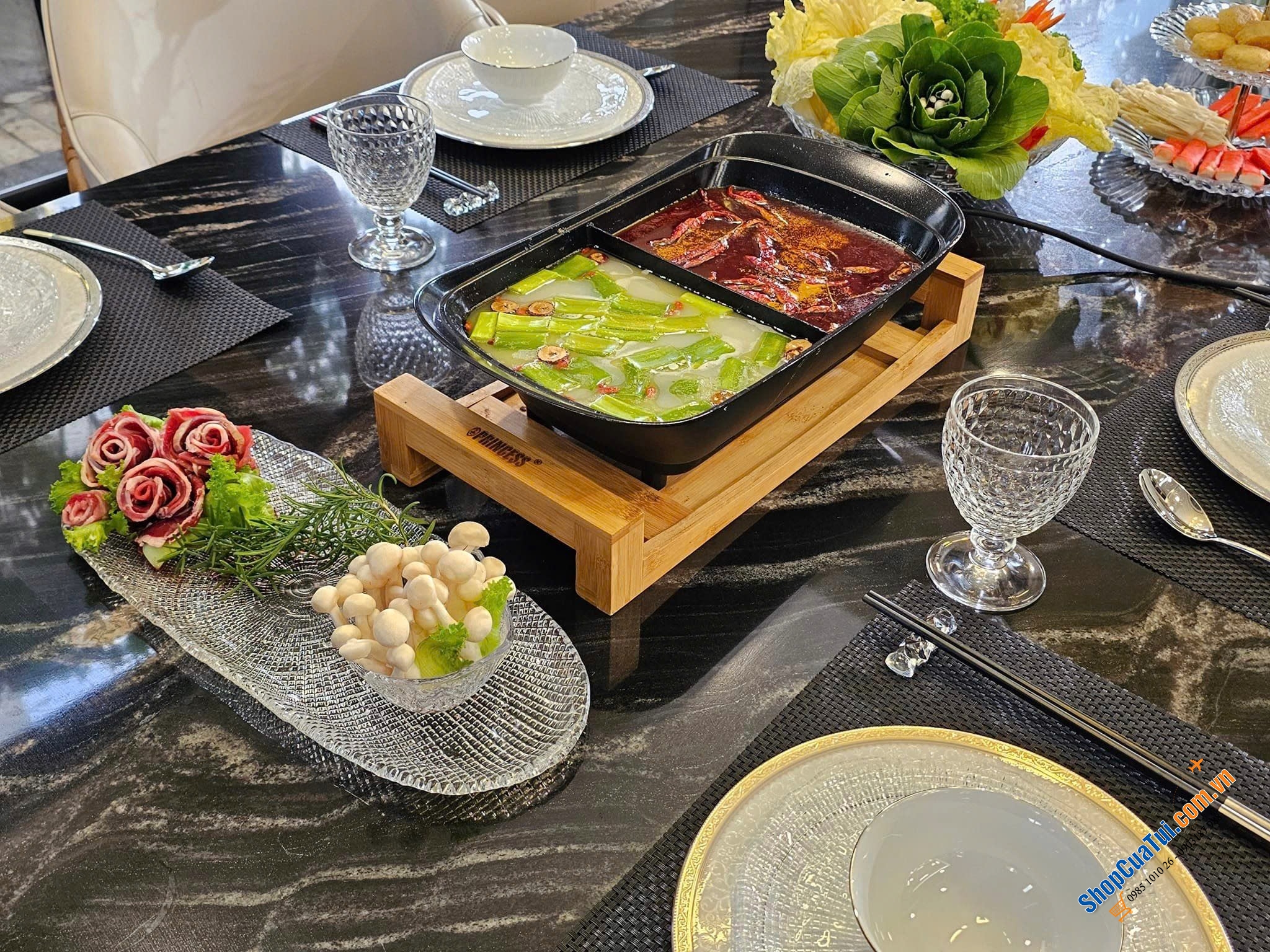 Đĩa IVV Diamante Oval Tray size trung 34cm x 15cm màu trắng
