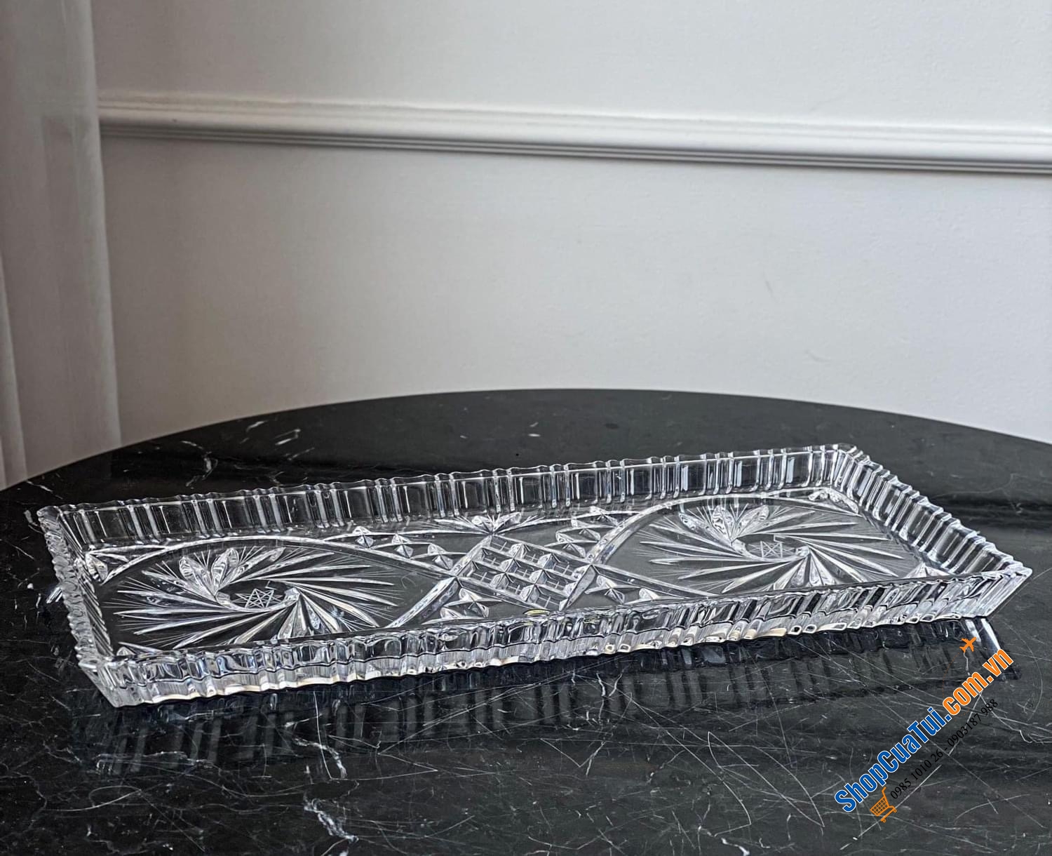 Đĩa pha lê mài Bohemia chữ nhật 40x17,5 cm.