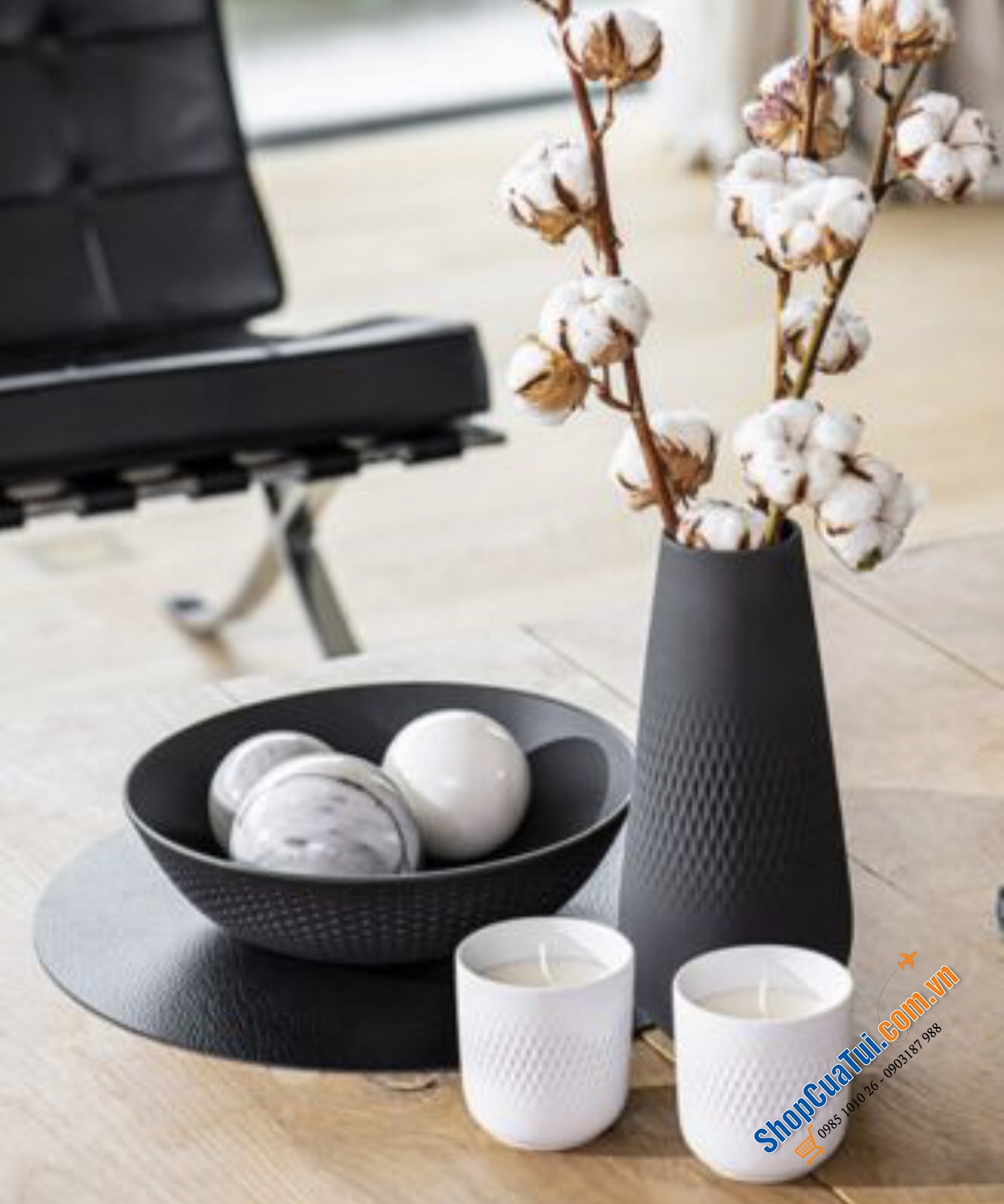 Lọ hoa dáng cao Villeroy & Boch Manufacture Collier Noir Vase Carré Tall 11,5x11,5x26cm - Lọ hoa gốm Collier với bề mặt mờ, màu sắc hiện đại
