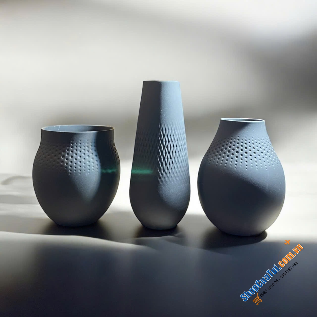 Lọ hoa dáng cao Villeroy & Boch Manufacture Collier Noir Vase Carré Tall 11,5x11,5x26cm - Lọ hoa gốm Collier với bề mặt mờ, màu sắc hiện đại