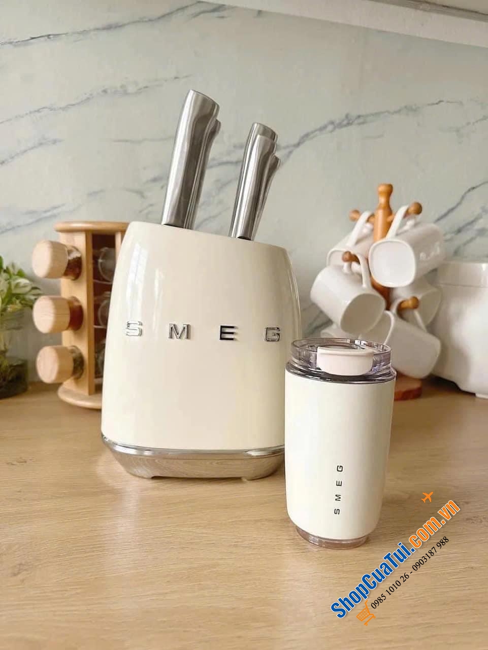 Bộ Dao Smeg - Sự Kết Hợp Hoàn Hảo Giữa Chất Lượng ĐỨC và Phong Cách ITALY!