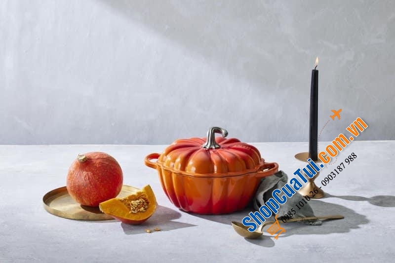 Nồi Nấu Bí Ngô LE CREUSET 24cm – Hoàn Hảo Cho Mùa Halloween.