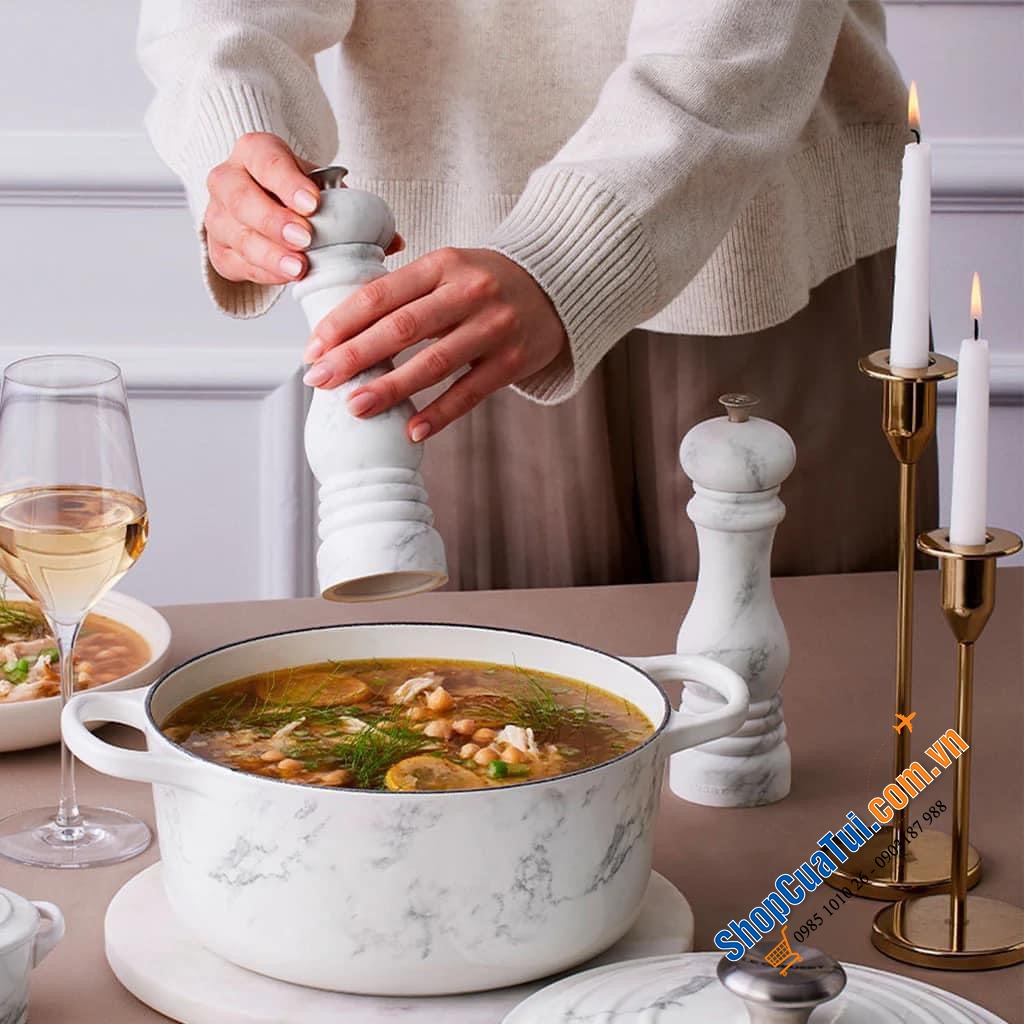 XAY TAY TIÊU - MUỐI LE CREUSET 21 cm - Dòng vân đá WHITE MARBLE.
